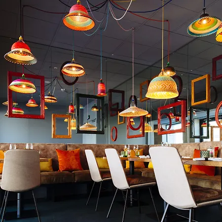 Hotel Vienna House By Wyndham Andel's 4*